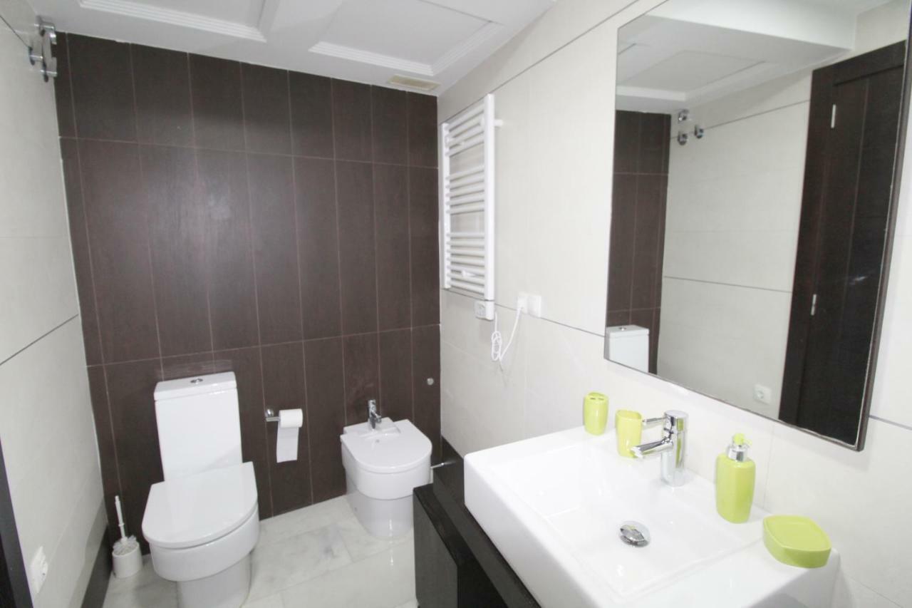 Precioso Apartamento Al Lado De Las Torres De Serrano Valensiya Dış mekan fotoğraf