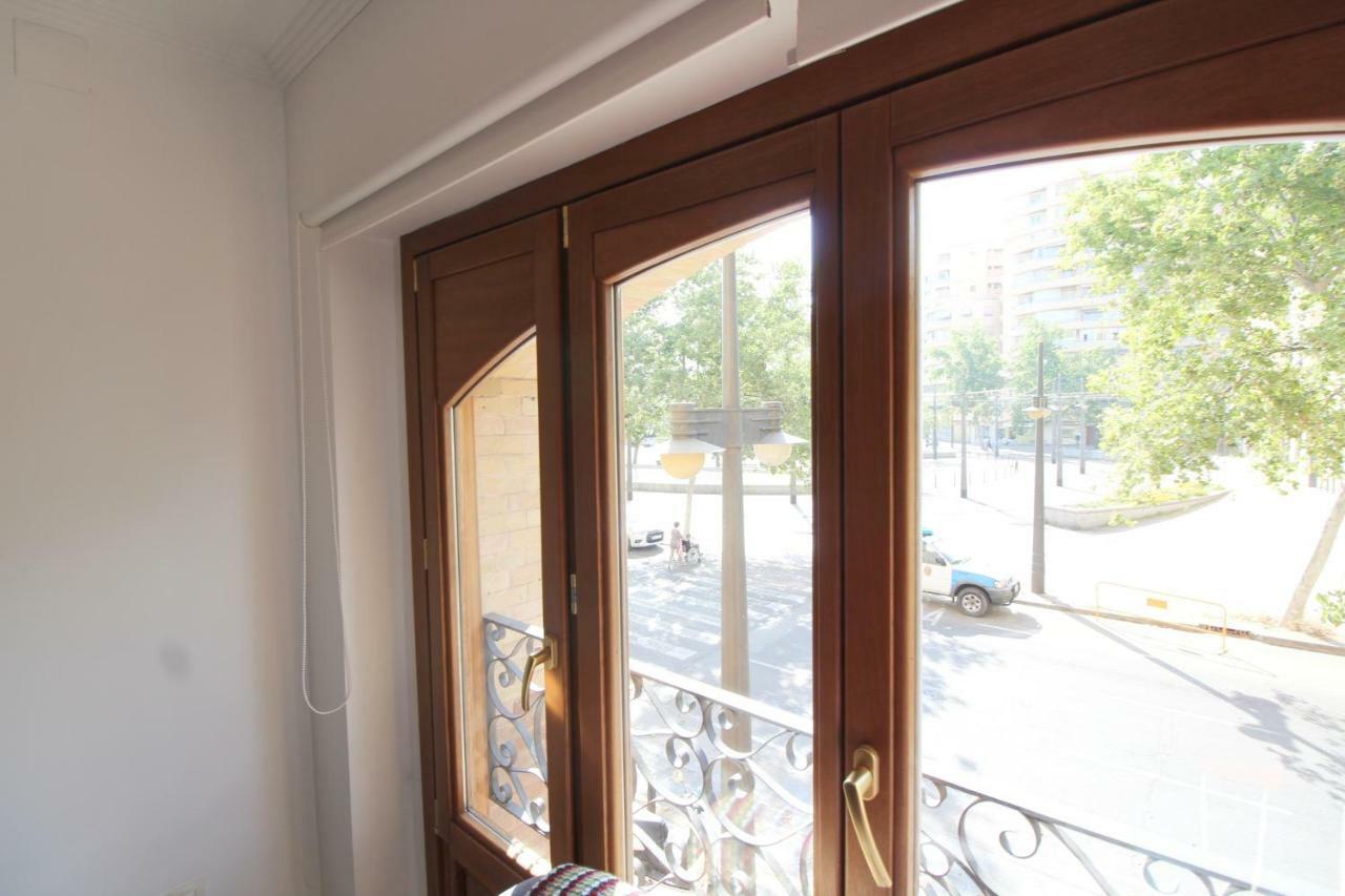 Precioso Apartamento Al Lado De Las Torres De Serrano Valensiya Dış mekan fotoğraf